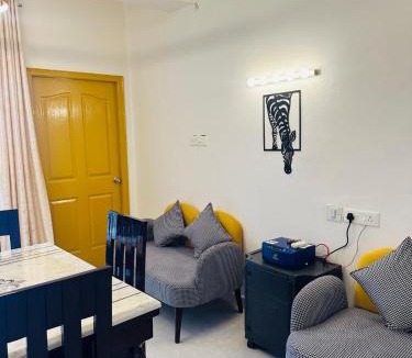 Varanasi Apartment | Pitambar