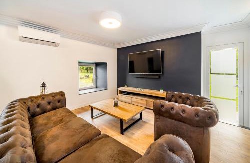 Nadrin Apartment | Pitch 15