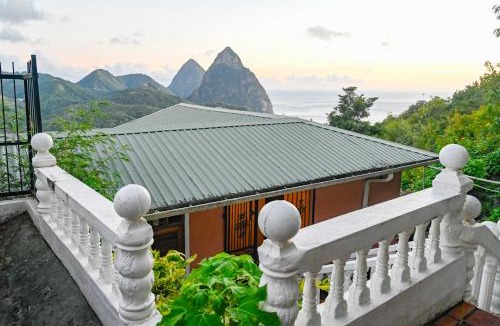 Palmiste House | Piton Villa Deck