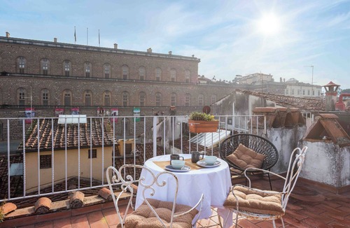 Oltrarno Apartment | Pitti Art by MMega