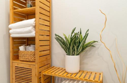 Lower Lawrenceville Apartment | Pittsburgh House