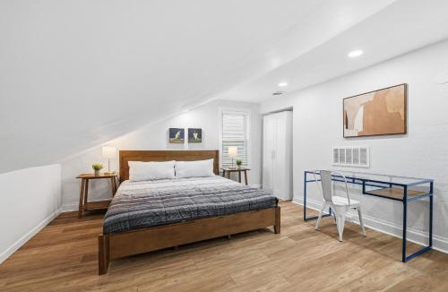 Millvale House | Pittsburgh Millvale E Modern and Quiet Private Bedroom with Shared Bathroom
