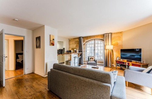 Hotel de Ville - Quinconces Apartment | Place du Palais