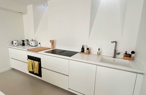 Guilhemery House | Place Dupuy 5' from downtown on foot 5-bedroom house with jacuzzi and garden