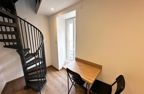 Centre Ville Apartment | Place SAINT PAUL triplex 19m2