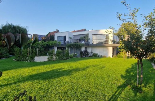Calden Apartment | Place2be