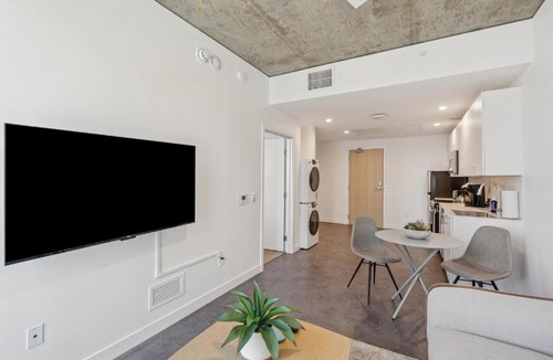Downtown Phoenix Apartment | Placemakr Downtown Phoenix
