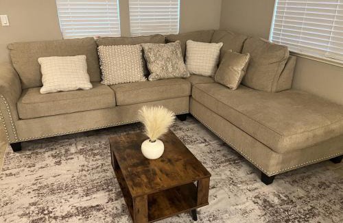 Pittsburg House | Placid Vibe Spacious 7-BR with Free Parking