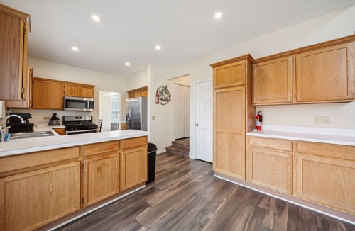 Fox Valley House | Plainfield FHS Rental - Metcalf Ct