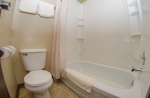 Brooks Hotel | Plains Motel