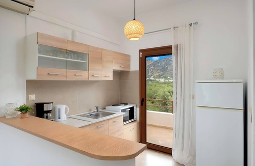 Istron Apartment | Plaisir Beachside Apts