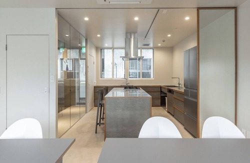 Gifu House | Plan for 3 or more people 2 contrasting rooms /Gifu Gifu