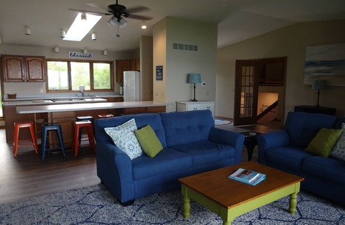 Lake Mills House | Plan now for your fall Getaway! 8 Adults max