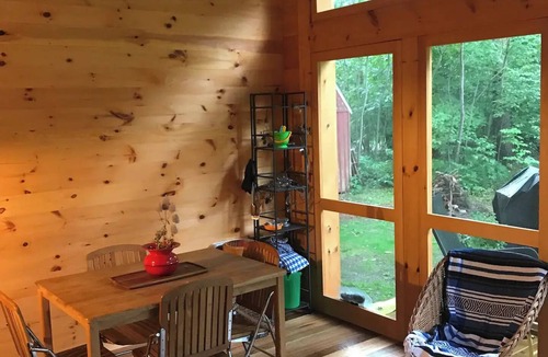 Canaan Cottage | Plan your Berkshires by the lake