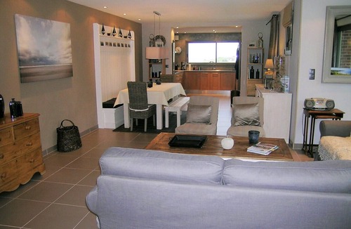 Hautot-sur-Mer Ski Chalet | Planches