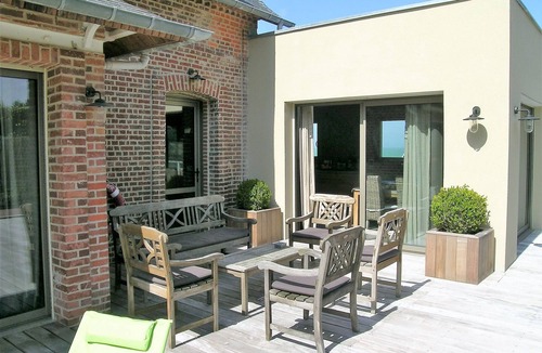 Hautot-sur-Mer Ski Chalet | Planches