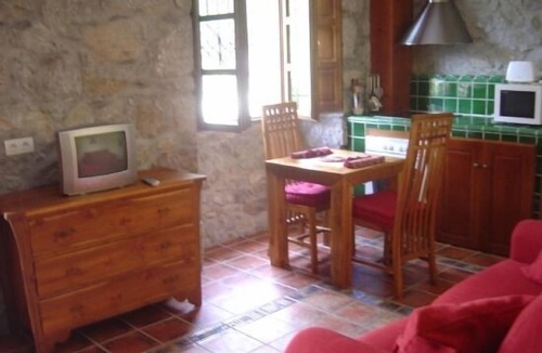 Caunedo Cottage | PLANT 3. UNDER DECK for 6 people.