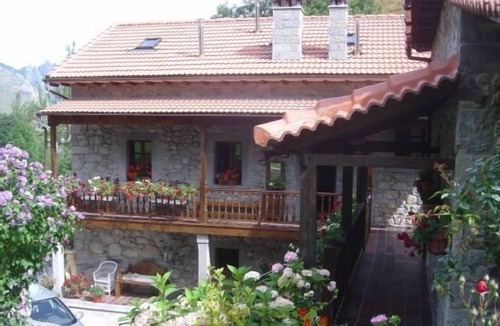 Caunedo Cottage | PLANT 3. UNDER DECK for 6 people.