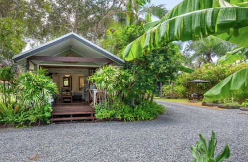 Mullaway Cabin | Plantation