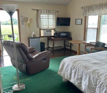 Huron Hotel | Plantation Motel