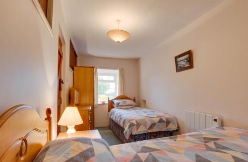 Caergeiliog House | Plas Bach