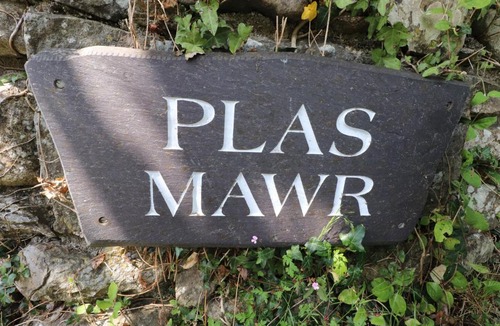 Llandwrog House | Plas Mawr
