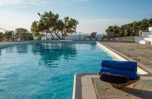 Parasporos Villa | Platinum Paros Villa | Ocyrhoe III Villa | 4 Bedrooms | Private Pool