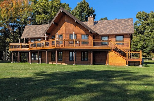 Wolfe Island House | Platoff Point Wolfe Island Paradise with gorgeous scenery of the 1000 Islands