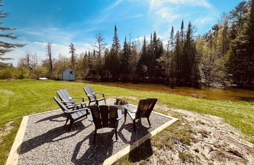 Honor House | Platte River Cabin