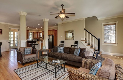 Big Canoe House | Play ping pong and relax by the wood fireplace! - Choctaw Lodge