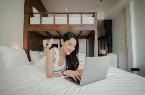 Downtown Krabi Hotel | Play Poshtel & Cafe'