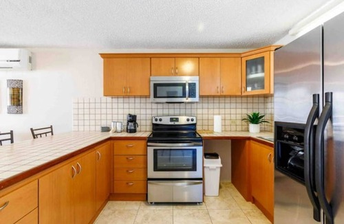 Pole Ojea Apartment | Playa El Combate, Perfect Place Garden Pool front!/Weekly and monthly discount!