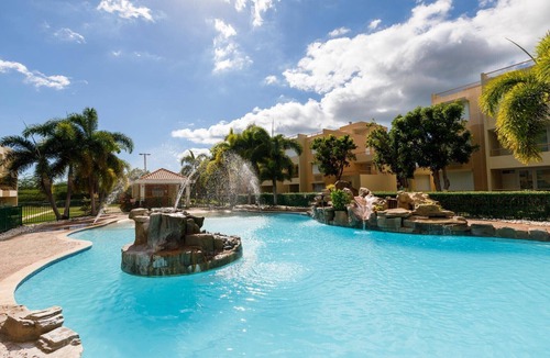 Pole Ojea Apartment | Playa El Combate, Perfect Place Garden Pool front!/Weekly and monthly discount!