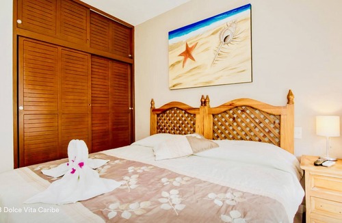Playacar Bed & Breakfast | Playacar - Superior Comfort Room With Swimming Pool Air Conditioning and Parking