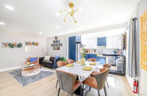 San Leandro House | Playful Modern 3BR Colors Vibes & Near Bart
