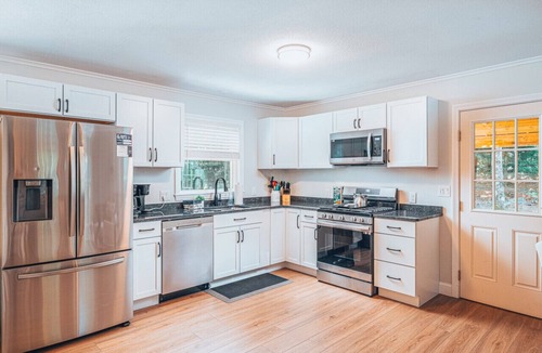 Birch Hill House | Plays well with others!