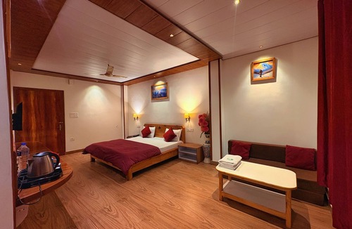 Pithoragarh Hotel | Plaza Hotel