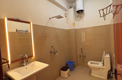 Pithoragarh Hotel | Plaza Hotel