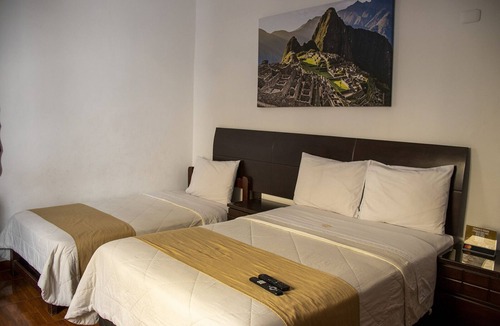 Lima Historic Center Hostel | Plaza Mayor Lima