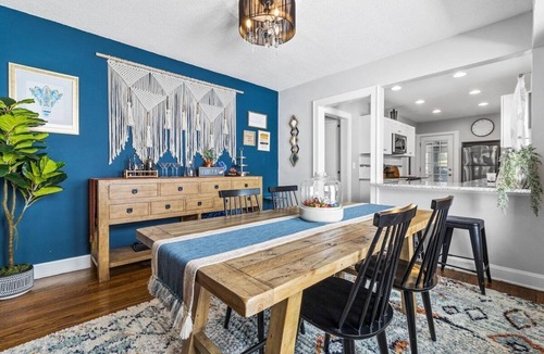 Plaza Westport House | Plaza Perch -Walk to Plaza & Westport!