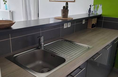 Chartres Apartment | Pleasant apartment with balcony