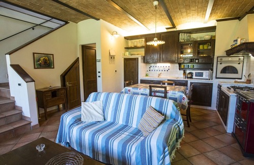 Poggiarello House | Pleasant characteristic hayloft that has been renovated into holiday apartment in a part of the Chianti that is ideal for visiting the most important towns.