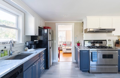 South Chatham House | Pleasant Chatham Cape