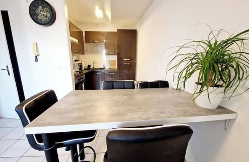 Chateauvert Apartment | Pleasant F2 Downtown