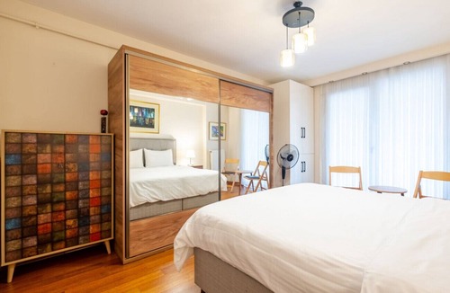 Harbiye Apartment | Pleasant Flat with Central Location in Sisli