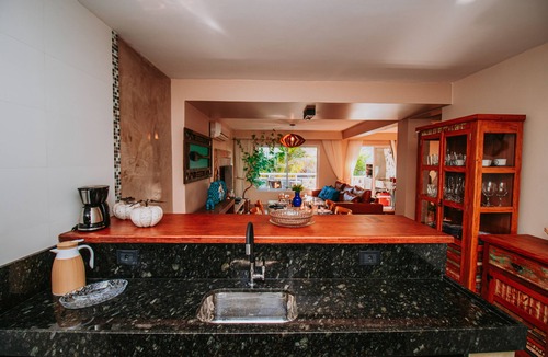 Sao Pedro Condo | Pleasant house in condominium on Avenida das Praias
