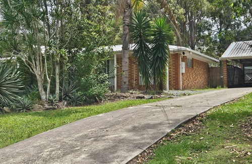 Eagleby House | Pleasant house with AC in a quiet area. Newly reno.