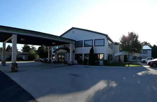 Newberry Hotel | Pleasant Moose Lodge