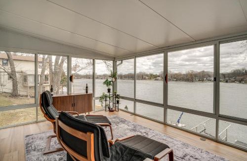 West Bend House | 'Pleasant Point Lake House' Dock & Fire Pit!
