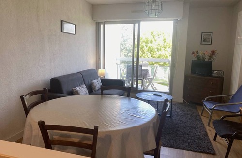 Saint-Cast-le-Guildo Apartment | Pleasant sea view apartment near the Saint Cast golf course, 1 bedroom, sleeps 4